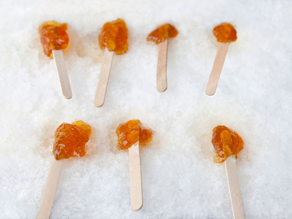Recette de Tire sur la neige au micro-onde maison pour le temps des sucres_2