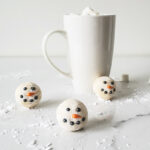 boule-chocolat-chaud-blanc-bonhomme-de-neige-wooloo