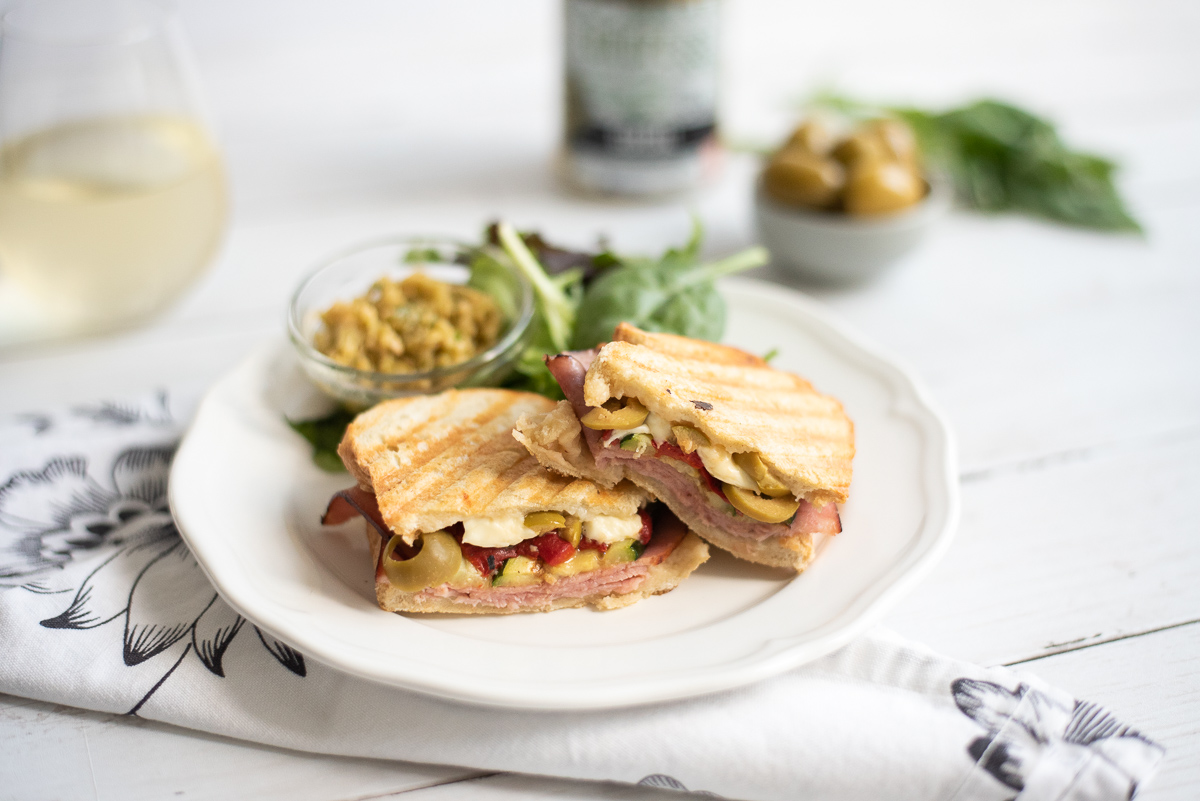 grilled-cheese-legumes-olive-wooloo