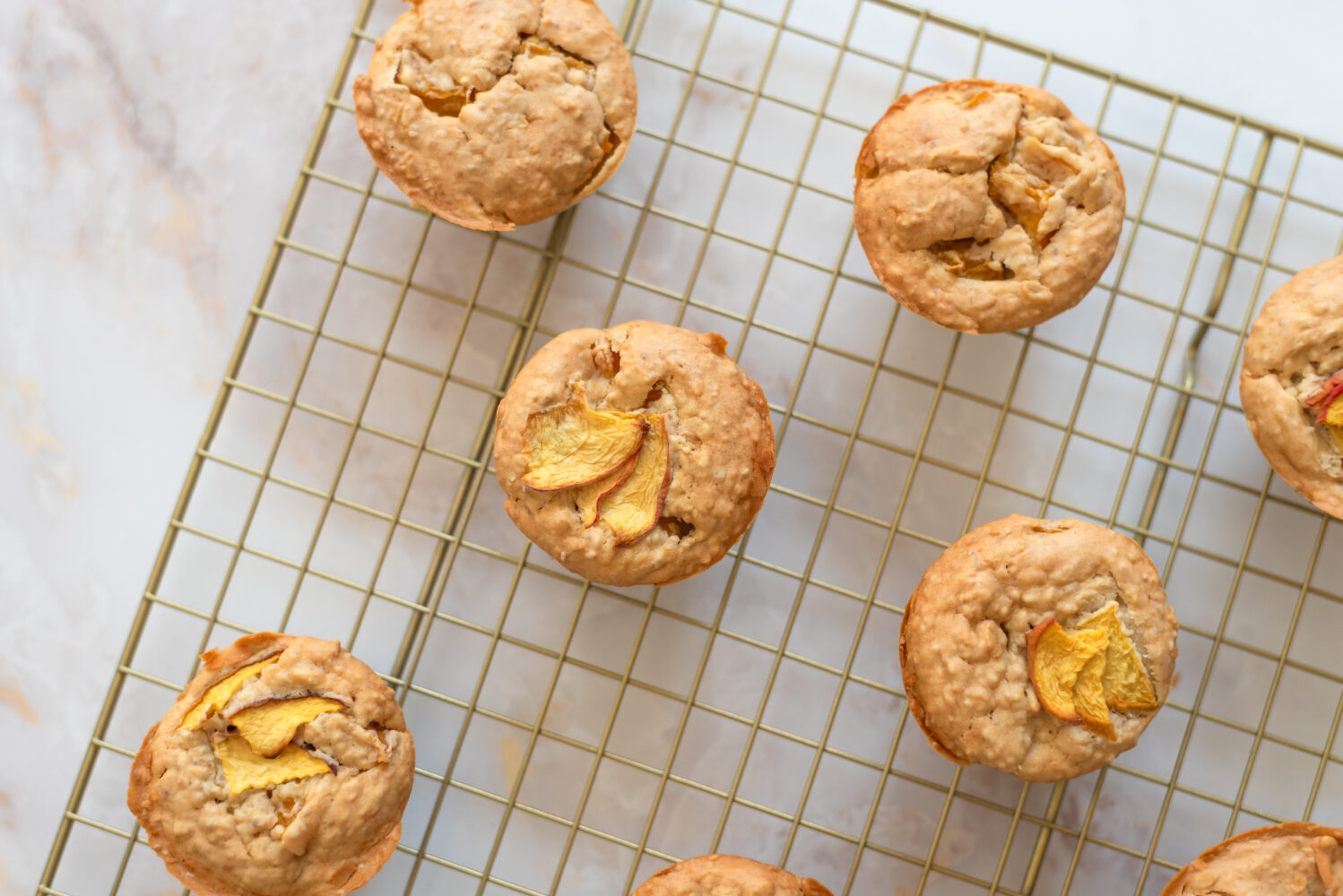 muffins déjeuner protéiné aux pêches et au yogourt par Wooloo